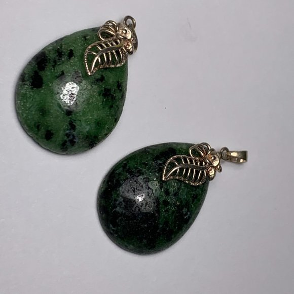 Ruby in Zoisite Pendant with Leaf Bail - Picture 13 of 15